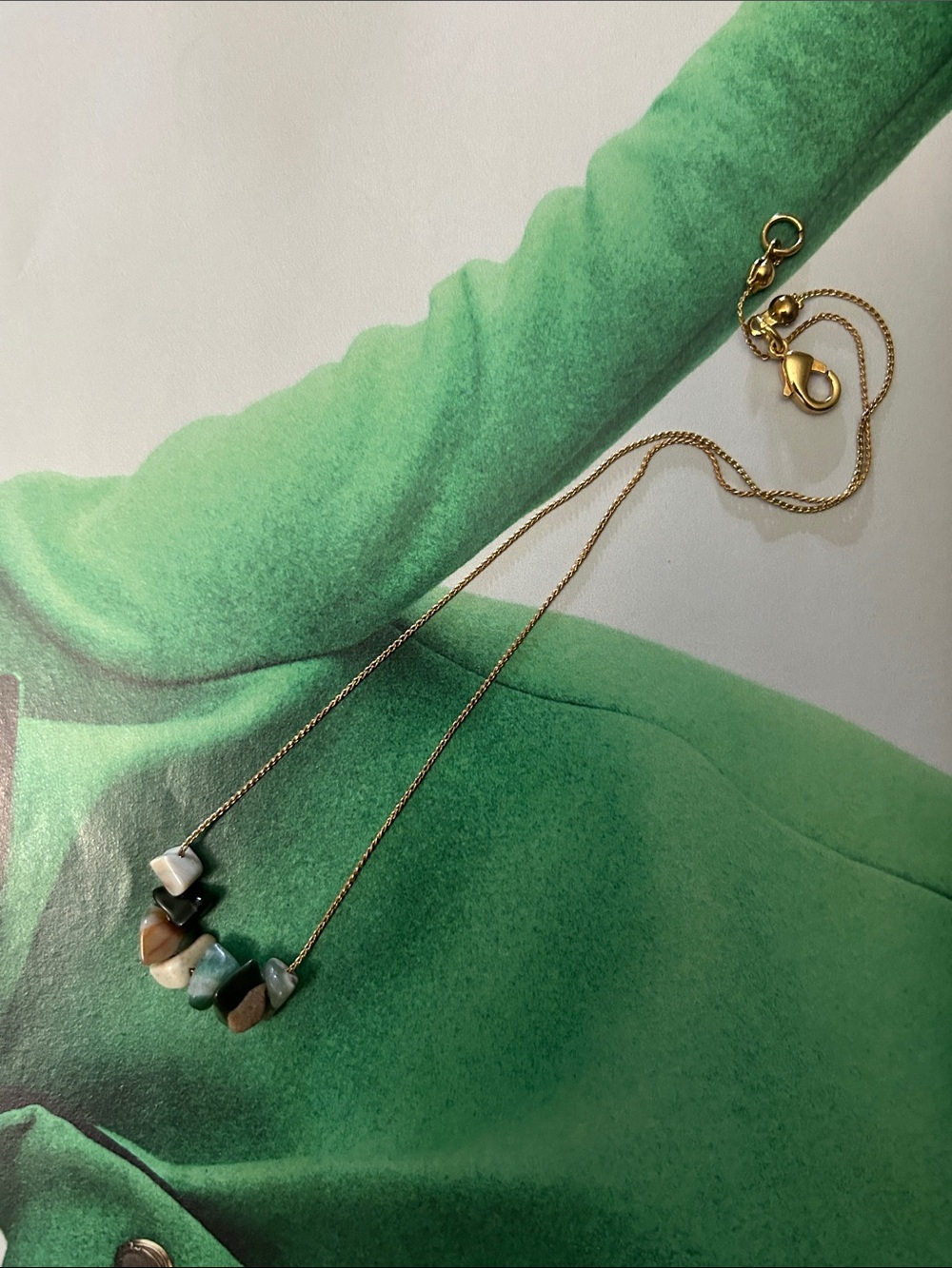Gold Chain Necklace with Multicolor Stone Chips